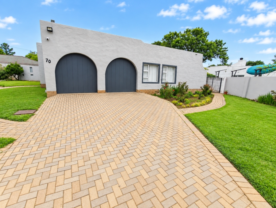 5 Bedroom Property for Sale in Meyerhof Free State